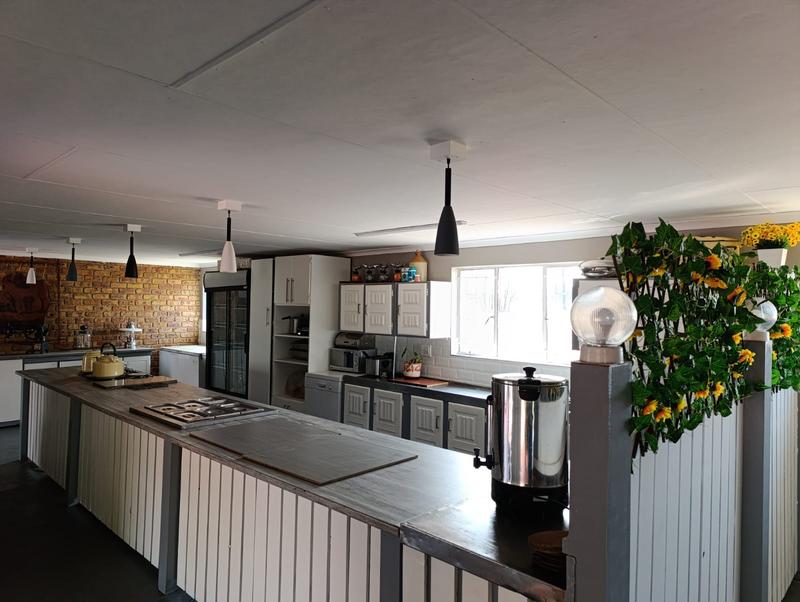 4 Bedroom Property for Sale in Middelburg Eastern Cape